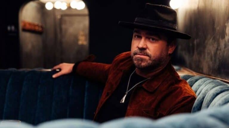 Lee Brice releases new party anthem ‘Drinkin Buddies’ with Nate Smith & Hailey Whitters
